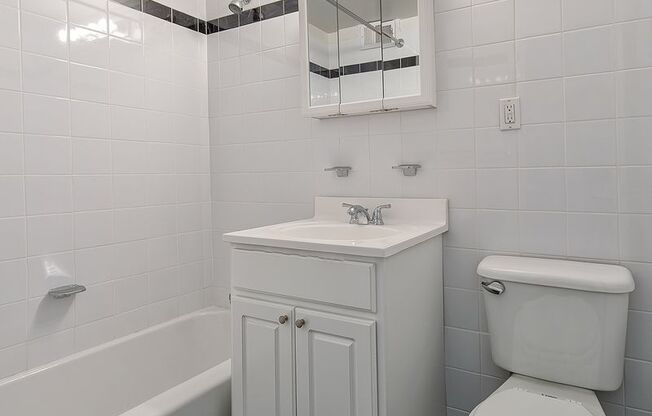 Studio, 1 bath, 518 sqft, $3,800, Unit 21LW