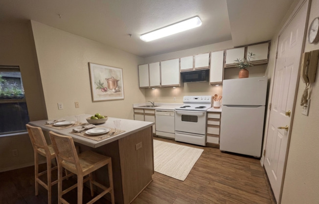 Everett Street Aparments