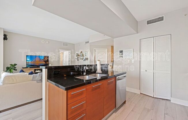 2 beds, 2 baths, 989 sqft, $3,300, Unit 2202