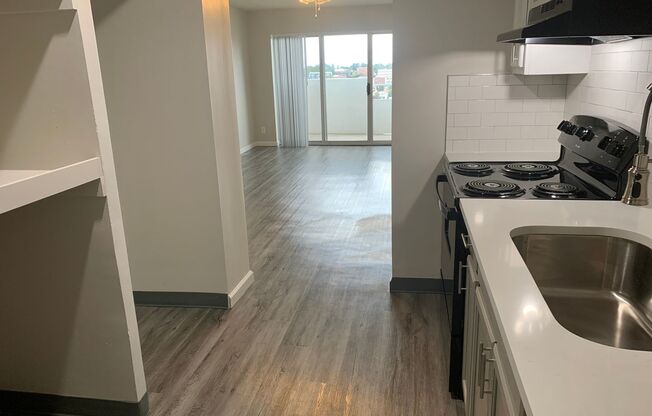 2 beds, 2 baths, 853 sqft, $1,600, Unit 615