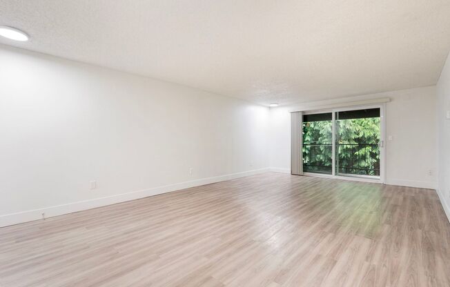 1 bed, 1 bath, 600 sqft, $1,295, Unit 44