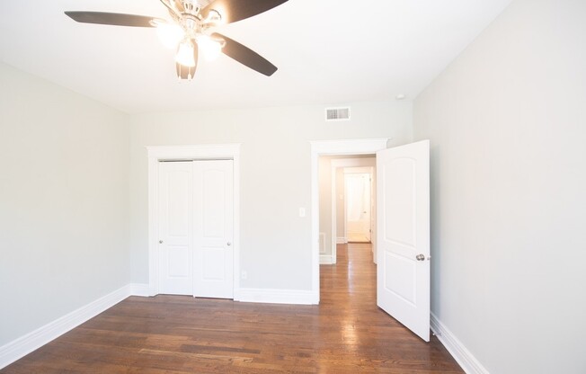 2 beds, 1 bath, 950 sqft, $1,725, Unit 4401 - D