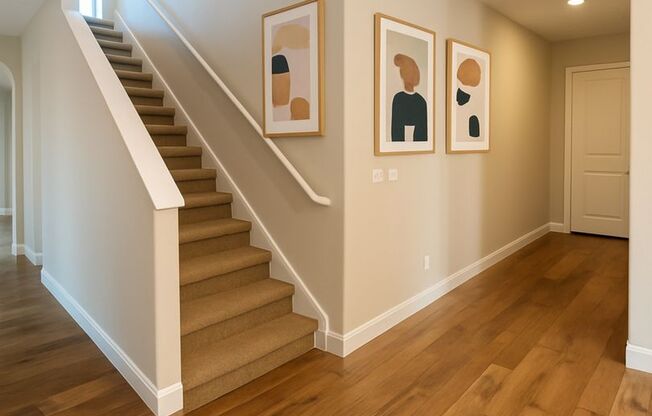 Rare Huge 5 Bedroom Off Crystal Falls