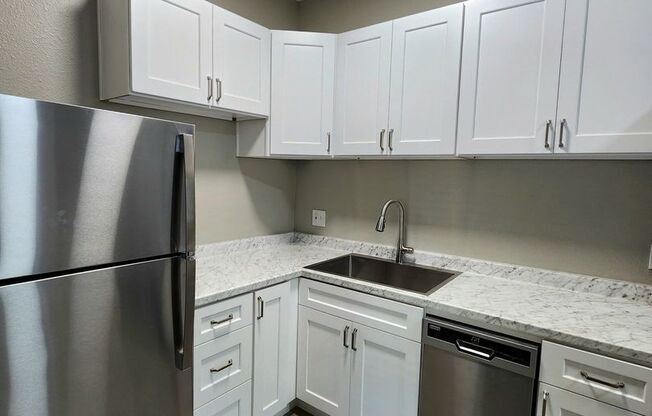 Studio, 1 bath, 415 sqft, $1,100, Unit 110