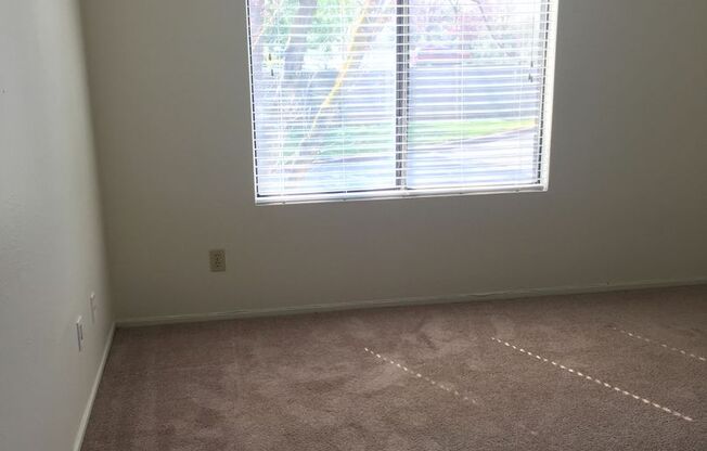 2 beds, 1 bath, 875 sqft, $1,545, Unit 485-206