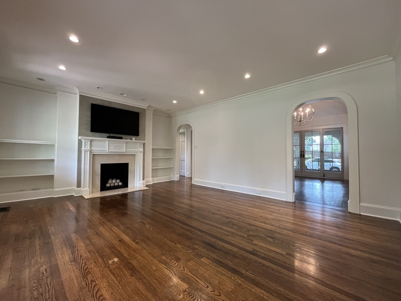 373 HILLSIDE AVE