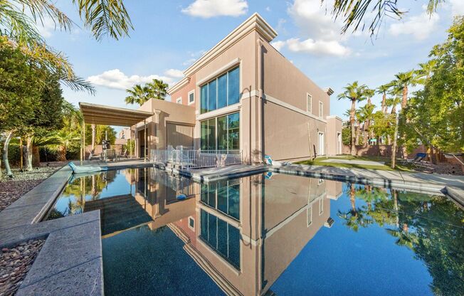 LUXURY, INDUSTRIAL, FULLY FURNISHED 3 BEDROOM HOME WITH 360 VIEWS