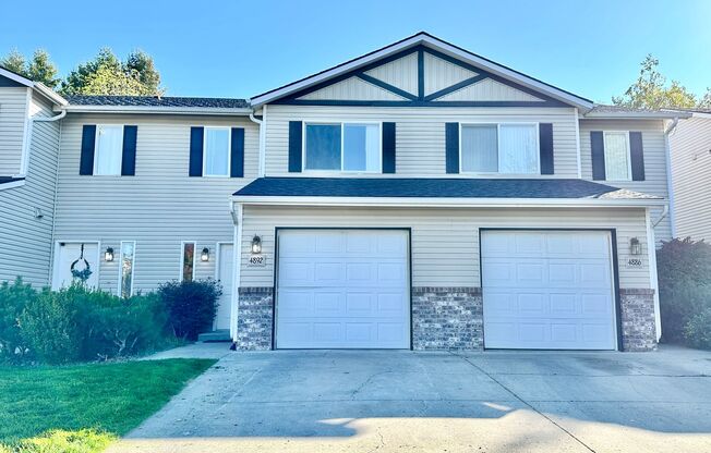 4886,92,00,04 Orchid Ln