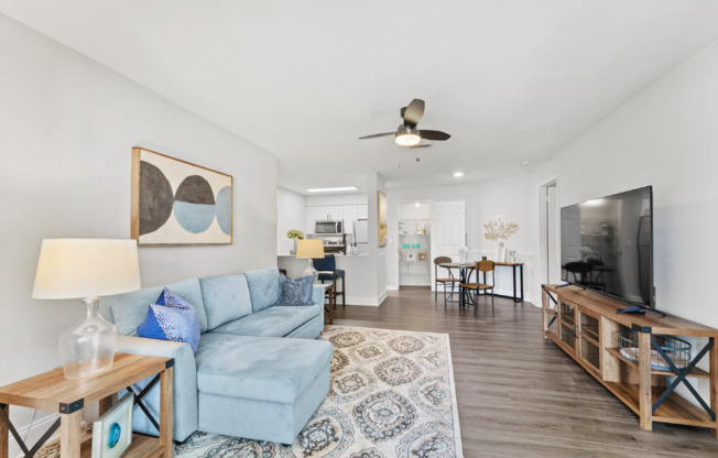 1 bed, 1 bath, 823 sqft, $1,650, Unit 1216
