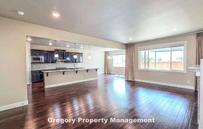 17320 40 AVE SE