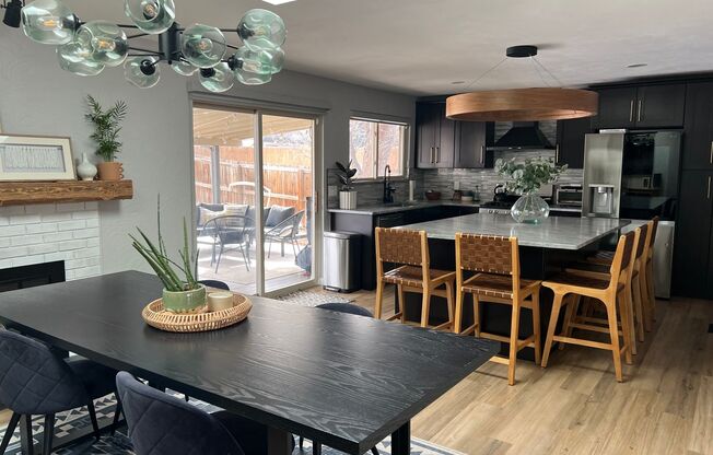 Stunning 5 Bedroom in the Coveted Kipling Villas Neighborhood! Available NOW!!