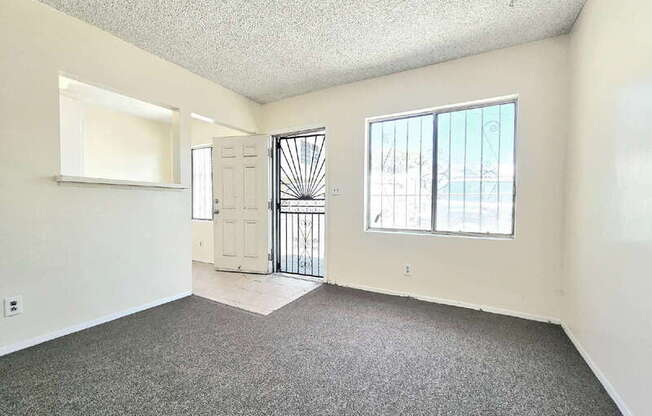 231 1/2 E 89 ST