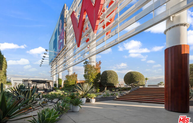 1 bed, 2 baths, 1,220 sqft, $4,500, Unit 11H