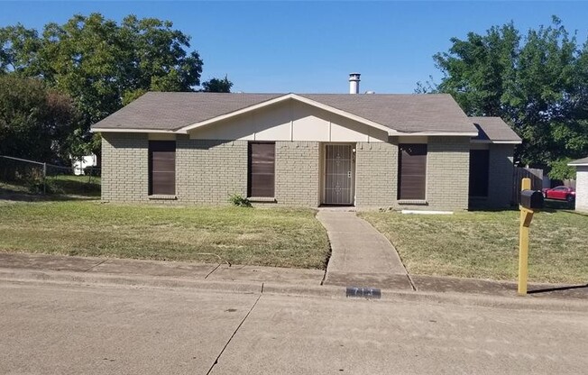 713 PRISCILLA LN