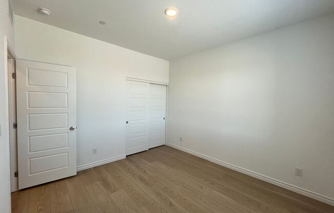 3 beds, 2.5 baths, $2,700, Unit # 1148