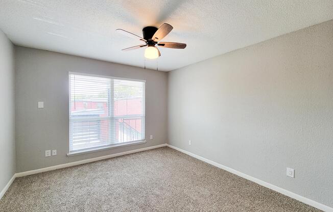 2 beds, 2 baths, 978 sqft, $1,279