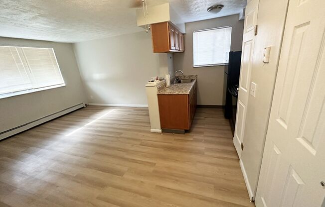 1 bed, 1 bath, 560 sqft, $825, Unit 611-04