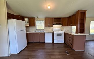 3 beds, 2 baths, $1,200