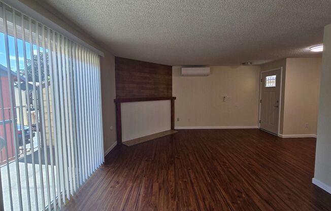 1 bed, 1 bath, 750 sqft, $1,075, Unit 1877F