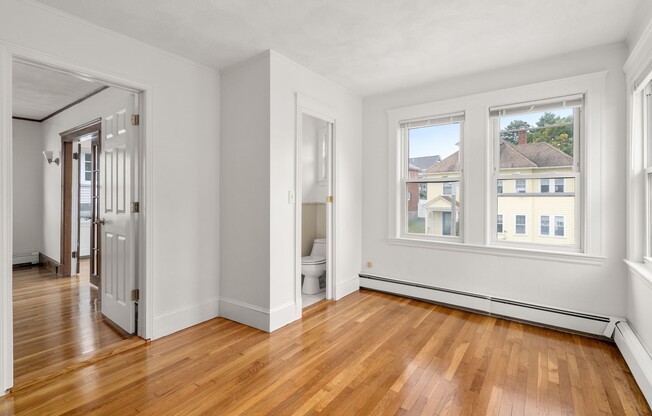 3 beds, 1.5 baths, 1,100 sqft, $3,150, Unit 38