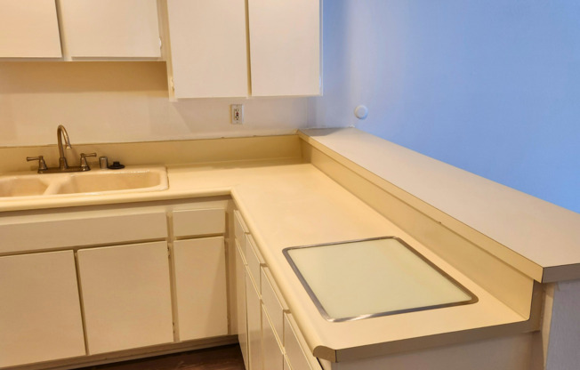 1 bed, 1 bath, 908 sqft, $2,450, Unit 312