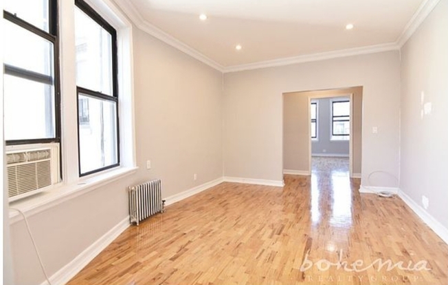 638 W 160 ST
