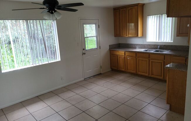 360-366 W. Duell Street