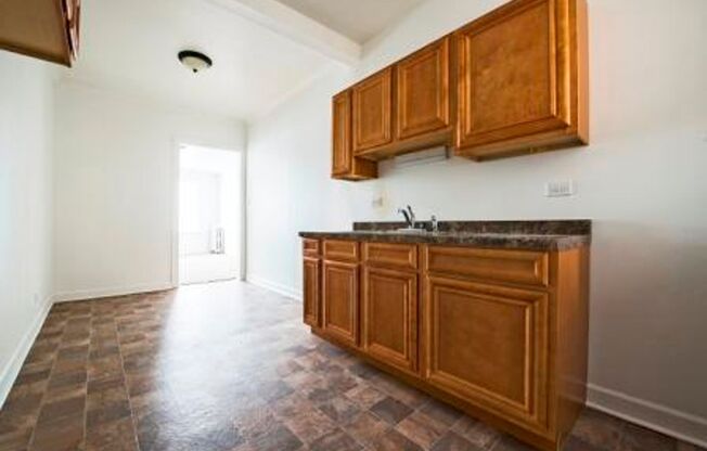 701 S Karlov