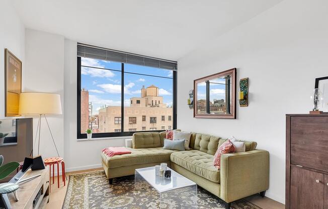 1 bed, 1 bath, $6,495, Unit 7U