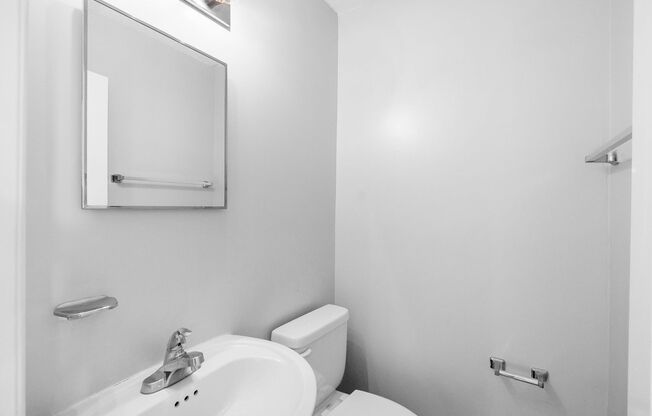 2 bedroom 1.5 bathroom townhouse