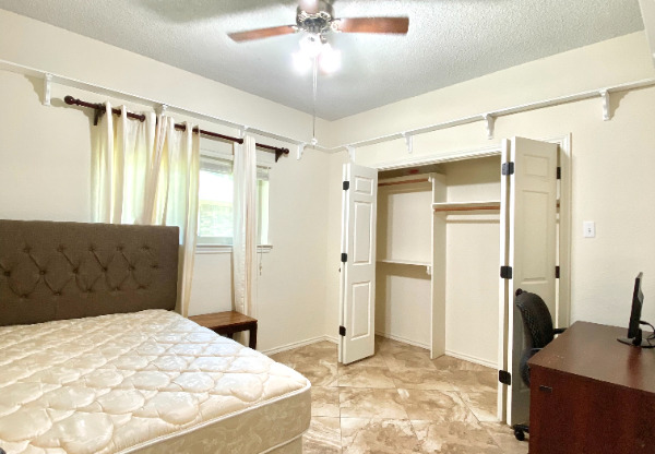 1405 RIDGEMOOR LN