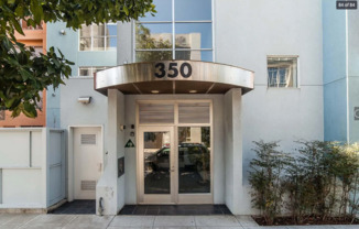 Modern Three Level 2 Bedroom/2 Bath Condo Loft Available Now!