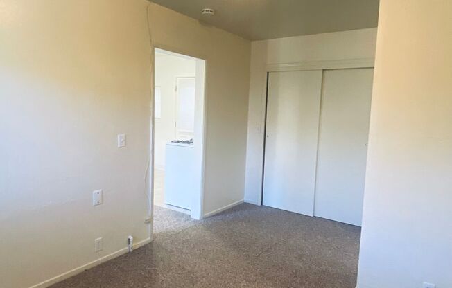 1 bed, 1 bath, 660 sqft, $1,075, Unit B