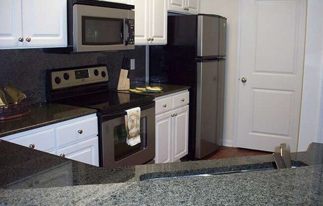 greystone-falls-kitchen