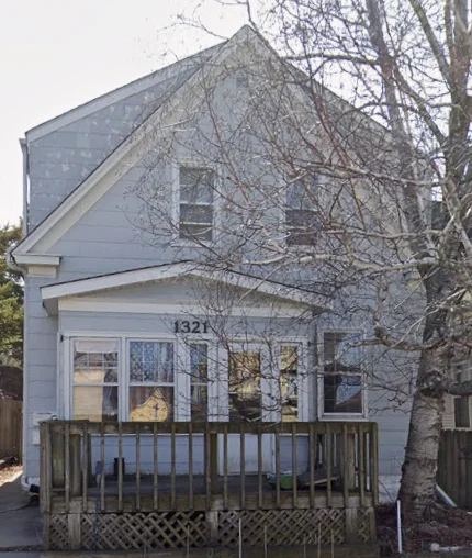 1321 MANITOBA AVE