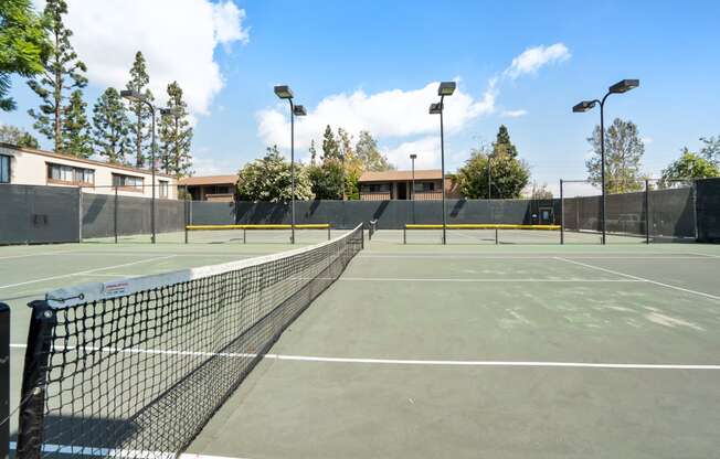 the tennis courts at the preserve at ballantyne commons