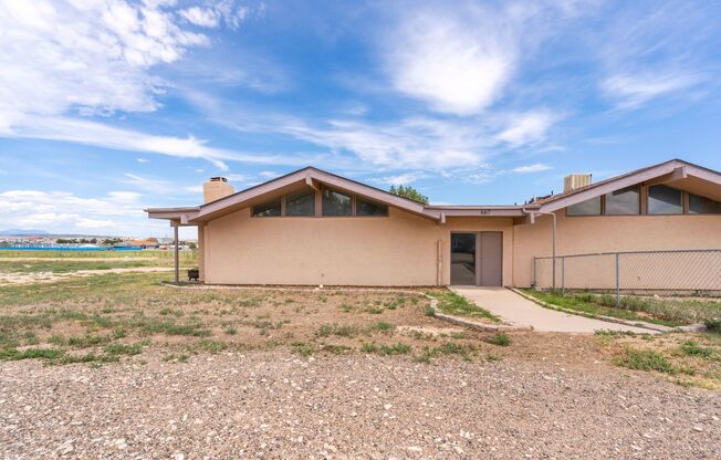 2BD Condo in Pueblo West!