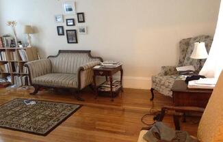 1318 Commonwealth Ave