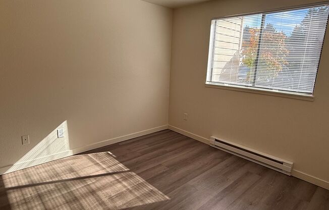 1 bed, 1 bath, 650 sqft, $1,500, Unit A102