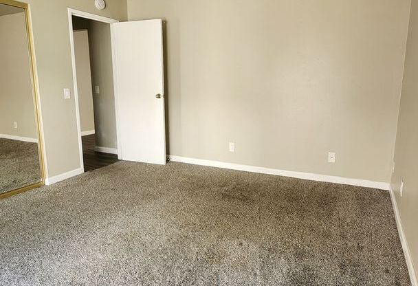1 bed, 1 bath, 720 sqft, $1,990, Unit 21