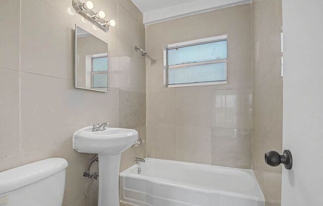 Studio, 1 bath, 450 sqft, $1,600, Unit 1685-15