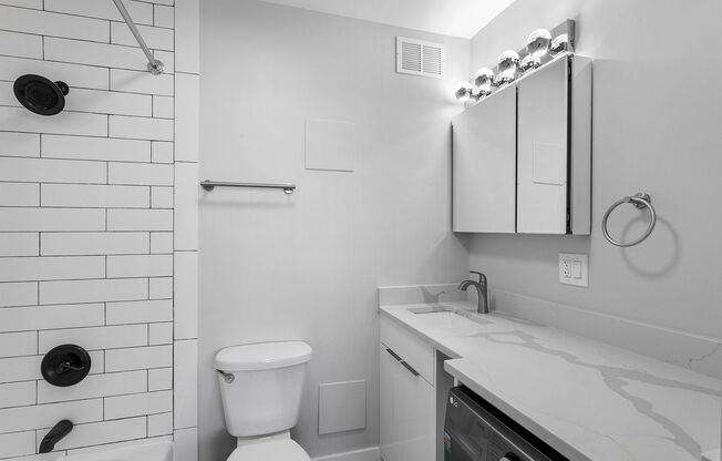 1 bed, 1.5 baths, 667 sqft, $2,550, Unit 26J