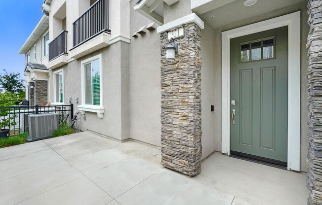 2 Bedroom, 2.5 Bath Two-Story Condominium Available for Lease in Fontana, California!