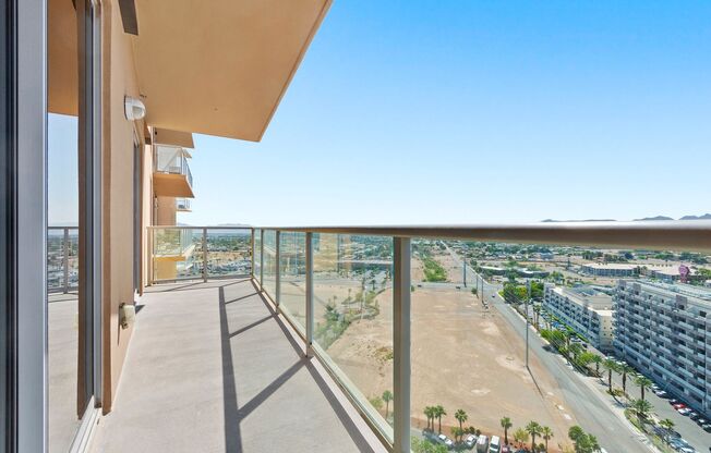 3 beds, 3.5 baths, $3,200, Unit UNIT 1819