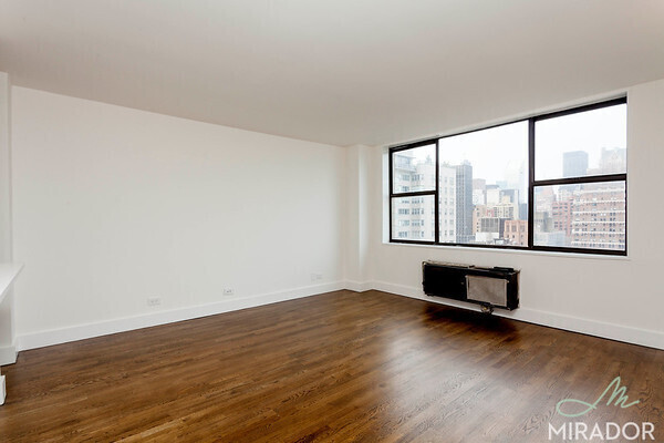 Studio, 1 bath, $3,200, Unit 30E