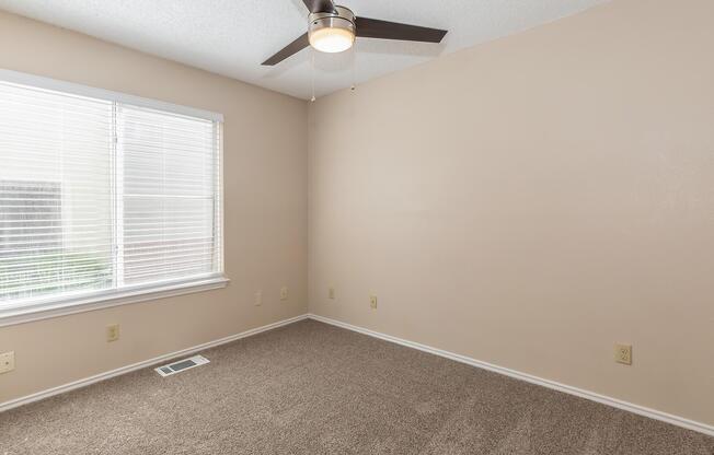 2 beds, 1 bath, 719 sqft, $1,399