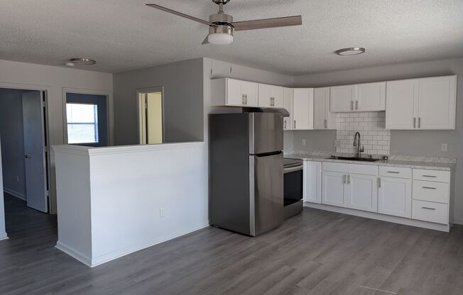 2 beds, 1 bath, 855 sqft, $1,049, Unit 3364-02