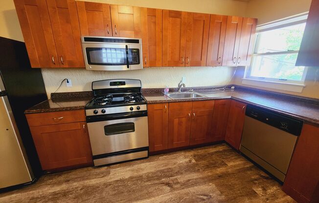 2 Bed 1 Bath Townhouse for Rent in Lawrenceville!