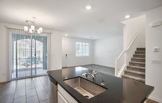 3 beds, 2.5 baths, $2,150, Unit # 87