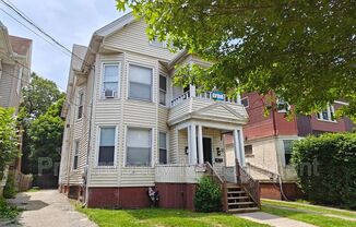 1644 CHAPEL ST